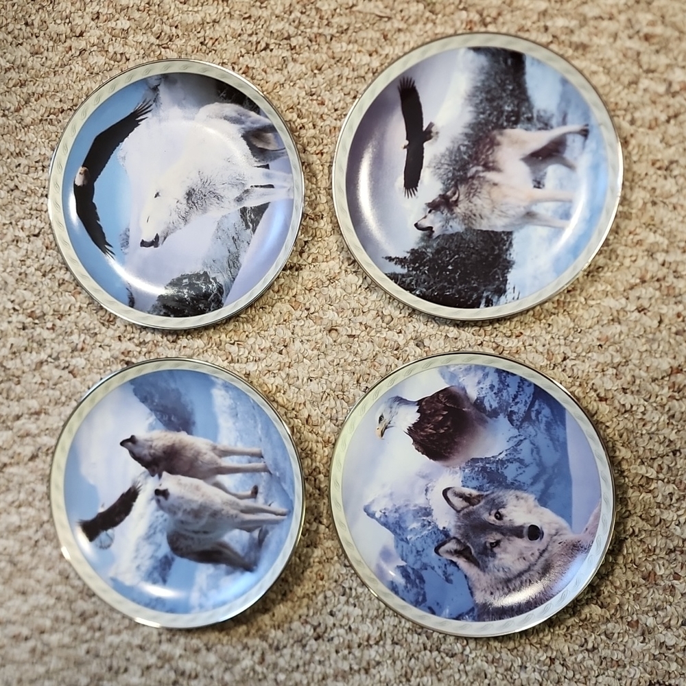 Set of 4 Collectors Plates